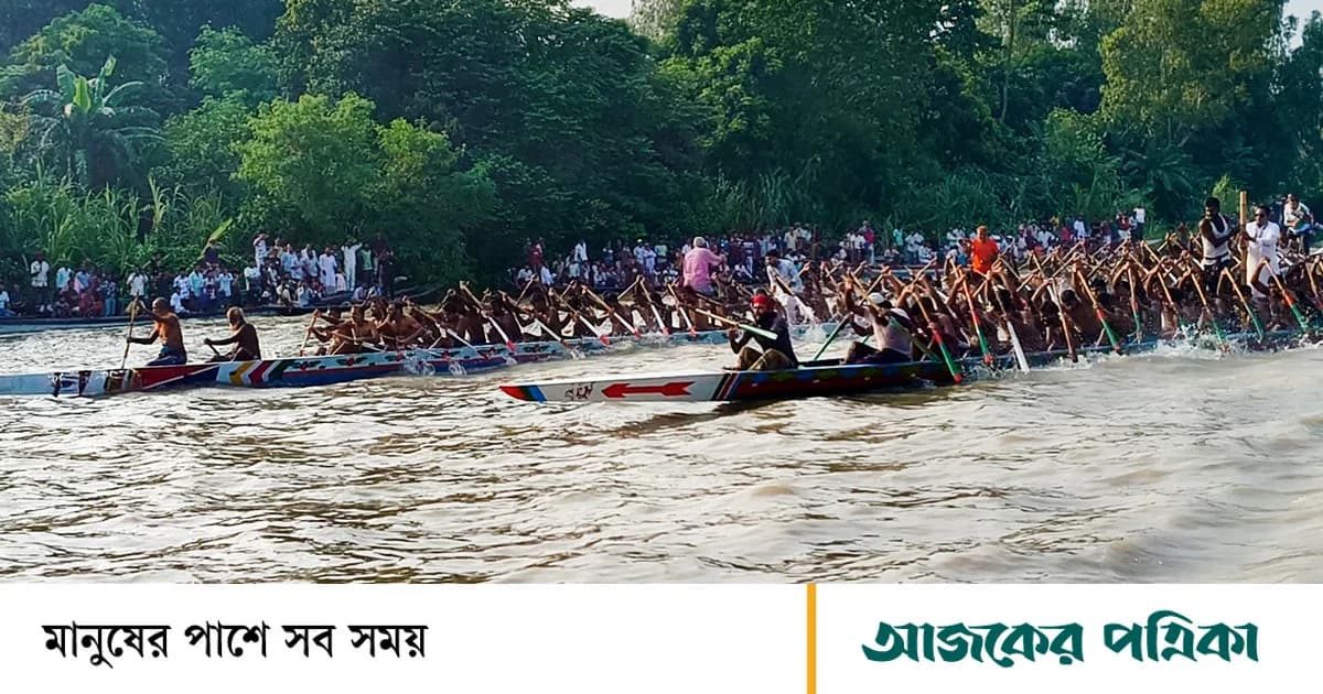 বেলকুচিতে নৌকা বাইচ ঘিরে উৎসবের আমেজ