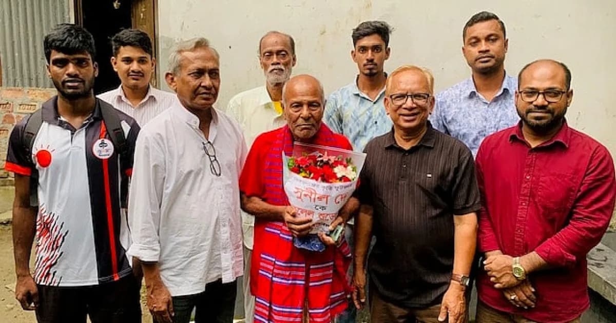প্রবীণ ক্রীড়াব্যক্তিত্ব সুনীল দে-কে সম্মাননা দিল বন্ধুসভা