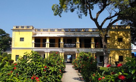 নীলকরদের কুঠিবাড়ী থেকে রবীন্দ্রনাথের কাছারি বাড়ি