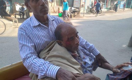 শাহজাদপুরে চাঁদার টাকা না পেয়ে বৃদ্ধকে কুপিয়ে জখমের অভিযোগ
