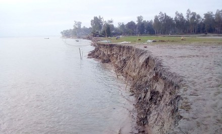 শাহজাদপুরে যমুনার ভাঙনে ৮ গ্রাম বিলিনের পথে!