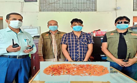 সিরাজগঞ্জে ১ হাজার পিস ইয়াবাসহ মাদক ব্যবসায়ী আটক