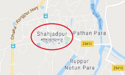 শাহজাদপুরে বিয়ের দাবীতে যুবকের বাড়িতে ৫৫ বছরের বৃদ্ধা!