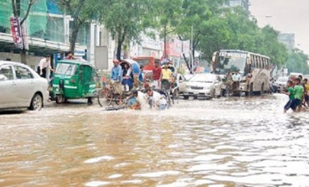 হিমালয়ের পাদদেশে ৯০০ মিলিমিটার বৃষ্টিপাত, ঢাকায় বন্যার আশঙ্কা