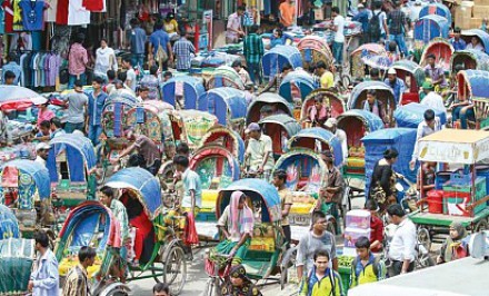 করোনার ভয়াল থাবায় নিম্নবিত্তদের নাভিশ্বাস