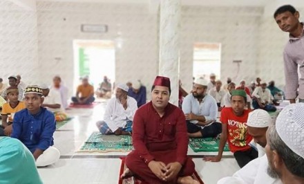 উল্লাপাড়ায় করোনায় ঈদ উদযাপন