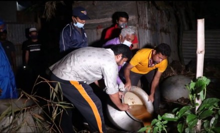 উল্লাপাড়ায় ভেজাল ঘি কারখানার সন্ধান: আটক-১