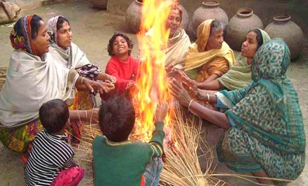 শাহজাদপুরে শীতবস্ত্রের অভাবে হৎদরিদ্রদের দুর্বিসহ দিনযাপন