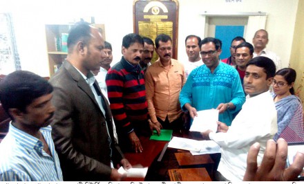 শাহজাদপুরে ধানের শীষ প্রতীকের মনোনয়ন জমা দিলেন ড. এমএ মুহিত