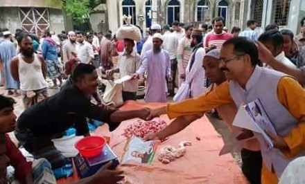 'উন্নয়নের প্রতীক নৌকায় ভোট দিন' - শেখ আব্দুল হামিদ লাবলু