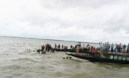 পদ্মায় ট্রলারডুবিতে শাহজাদপুরের ৪ শ্রমিক নিখোঁজ!