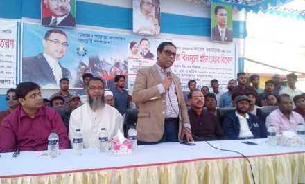 বগুড়ায় বিএনপি'র উদ্যোগে প্রতিবন্ধী শিশুদের মাঝে হুইল চেয়ার বিতারণ