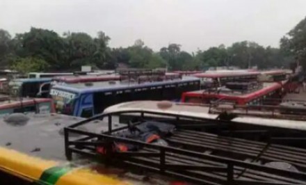 শাহজাদপুর-পাবনা রূটে অনির্দিষ্টকালের জন্য বাস চলাচল বন্ধ!