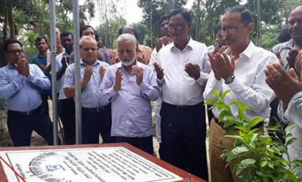 শাহজাদপুর পূর্বাঞ্চলে মিল্কভিটা'র দুগ্ধ শীতলীকরণ কেন্দ্রের ভিত্তিপ্রস্তর স্থাপন