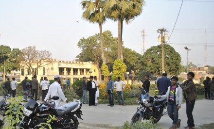 ঈদান্তে কবিগুরুর কাছাড়িবাড়িতে দর্শনার্থীদের ঢল