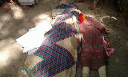 উল্লাপাড়া ট্রাক ও মোটবাইক দুর্ঘটনা | সাতবাড়ীয়া ডিগ্রি কলেজের প্রভাষকের স্ত্রী ও মেয়ে নিহত
