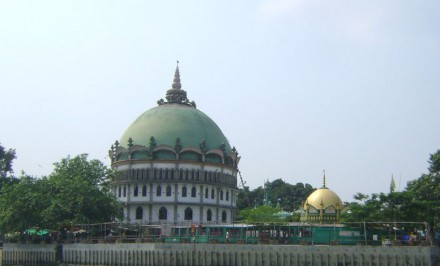 আখেরী মোনাজাতের মধ্য দিয়ে মখদুম শাহদৌলা (রঃ) এর বাৎসরিক ওরশ শেষ হচ্ছে