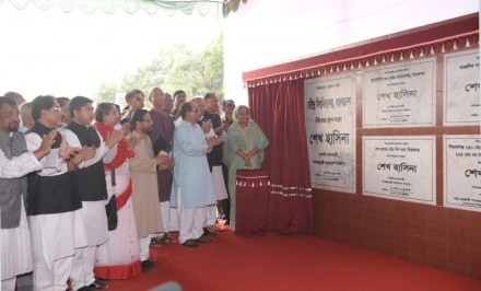 ‘রবীন্দ্র বিশ্ববিদ্যালয়-বাংলাদেশ আইন ২০১৬’ সংসদে পাস: শাহজাদপুরে এখনোও চলছে মহানন্দ উৎসব
