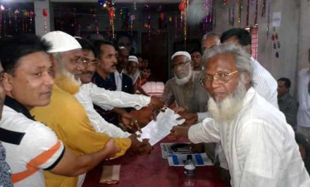 বেলকুচিতে মেয়র প্রার্থী মীর সেরাজুলের দলীয় মনোনয়নের আবেদন