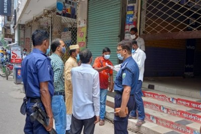 শাহজাদপুরে লকডাউন অমান্য করায় পাঁচ হাজার টাকা জরিমানা