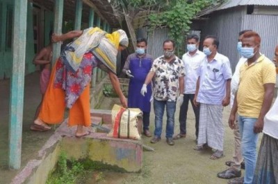 কাজিপুরে করোনায় আক্রান্তদের পাশে যুবলীগ