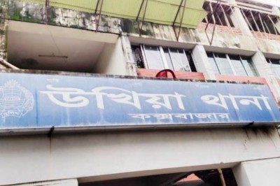 স্ত্রীর পরকীয়ায় বাধা দেওয়ায় স্বামীর বিরুদ্ধে মামলা