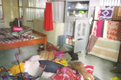 শাহজাদপুরের পোরজনা গুচ্ছ গ্রামে  মারামারির জের ধরে প্রতিপক্ষের বাড়ী লুটপাটের অভিযোগ