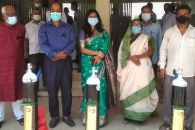 করোনায় মৃত্যু, শ্রাদ্ধানুষ্ঠান না করে হাসপাতালে অক্সিজেন দিল পরিবার