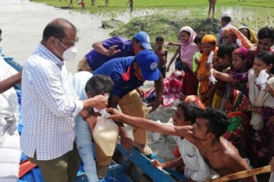 শাহজাদপুরে নদী ভাঙ্গন ও বন্যা কবলিত ২৫০ পরিবারের মাঝে খাদ্য সহায়তা বিতরণ