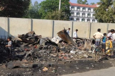 শাহজাদপুরে ভয়াবহ অগ্নিকান্ডে ৮টি দোকান পুড়ে ছাই! প্রায় অর্ধকোটি টাকার ক্ষয়ক্ষতি