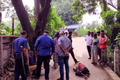 শাহজাদপুরে সড়ক থেকে অজ্ঞাত বৃদ্ধের মরদেহ উদ্ধার