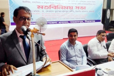 শাহজাদপুরে শিক্ষার্থীদের সাথে মত বিনিময় করলেন বিভাগীয় কমিশনার